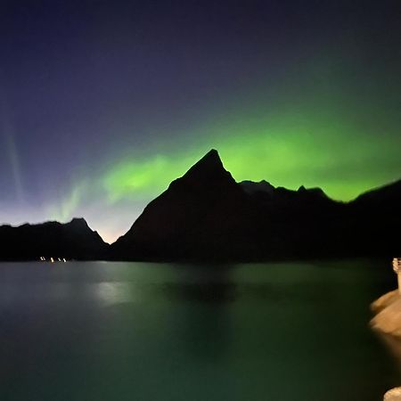 Lofoten Suite Apartments - Rostad Retro Rorbuer Reine Kültér fotó