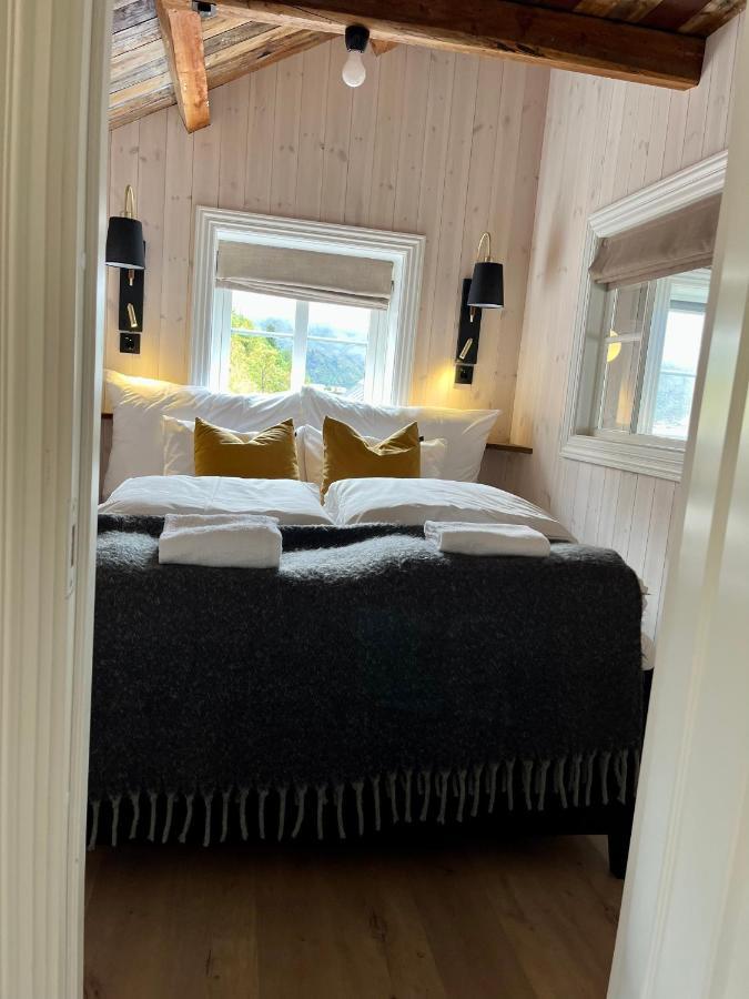 Lofoten Suite Apartments - Rostad Retro Rorbuer Reine Kültér fotó
