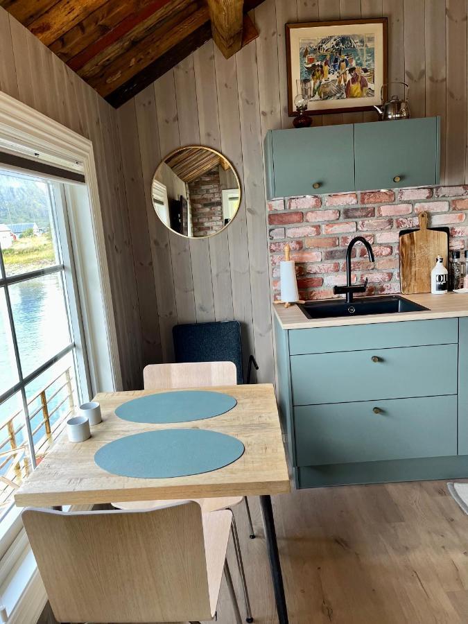Lofoten Suite Apartments - Rostad Retro Rorbuer Reine Kültér fotó