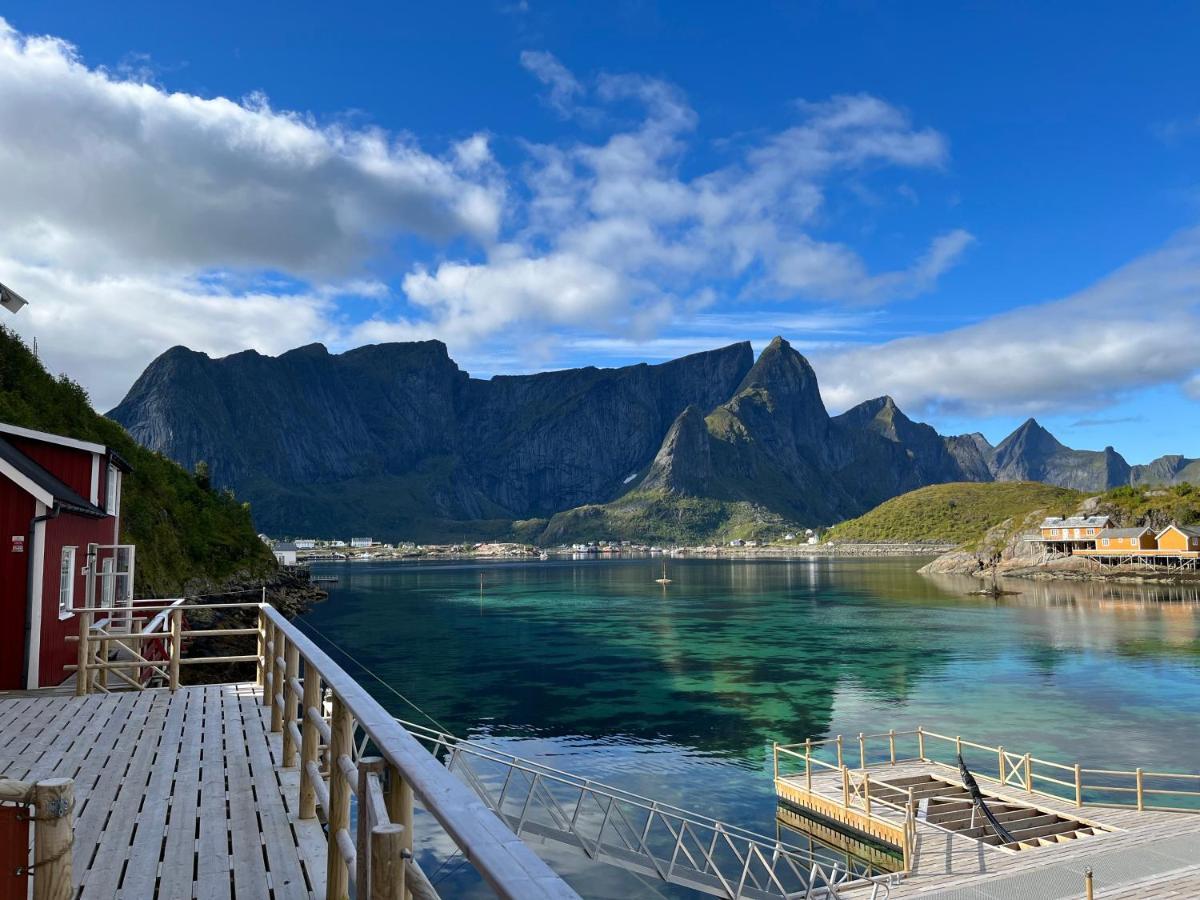Lofoten Suite Apartments - Rostad Retro Rorbuer Reine Kültér fotó