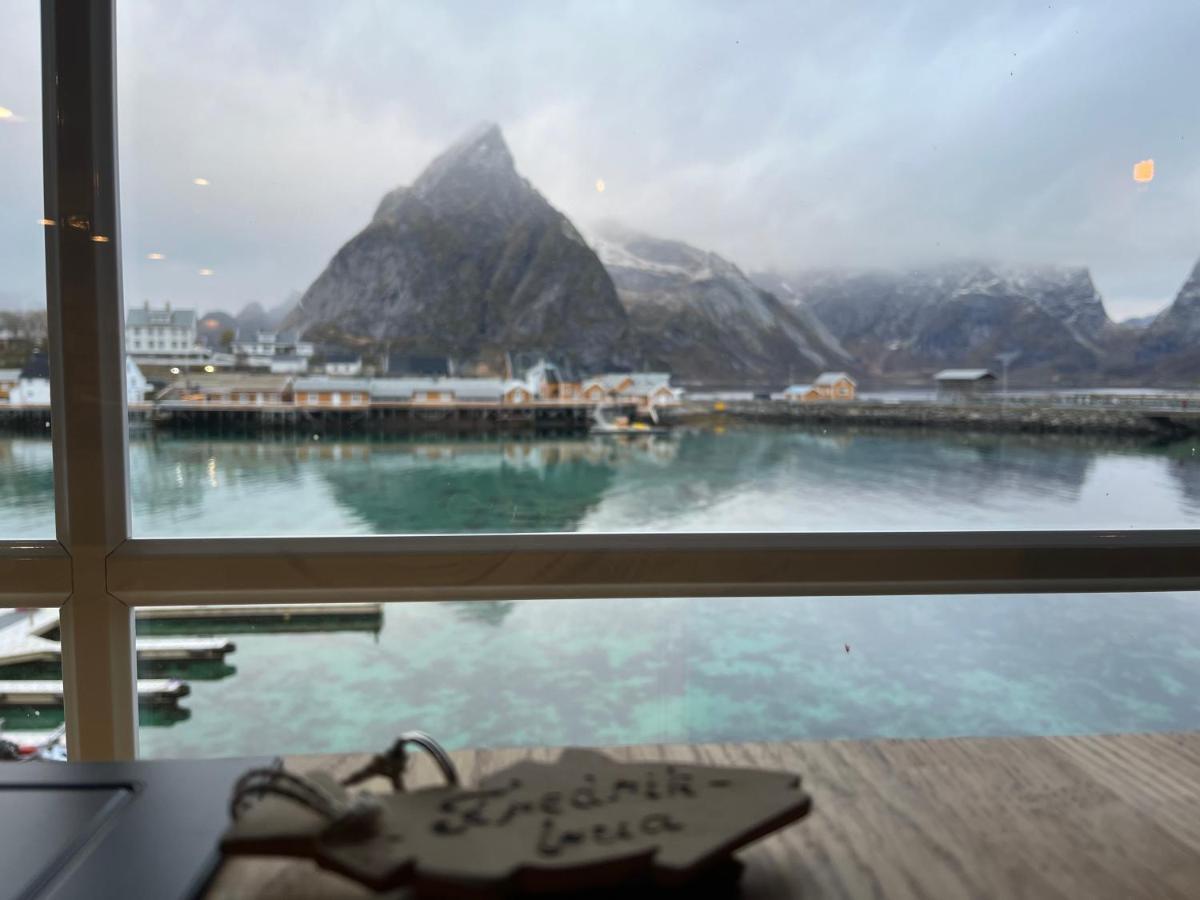 Lofoten Suite Apartments - Rostad Retro Rorbuer Reine Kültér fotó