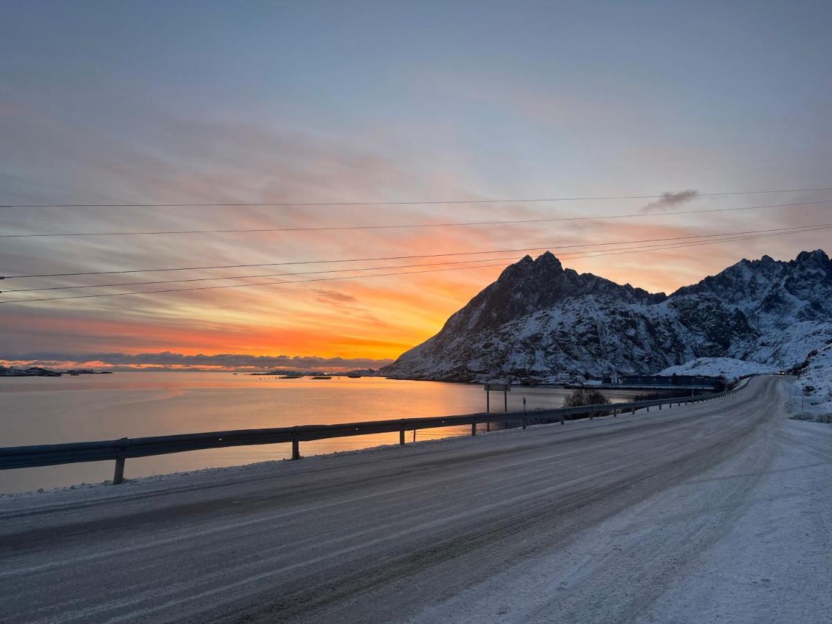 Lofoten Suite Apartments - Rostad Retro Rorbuer Reine Kültér fotó