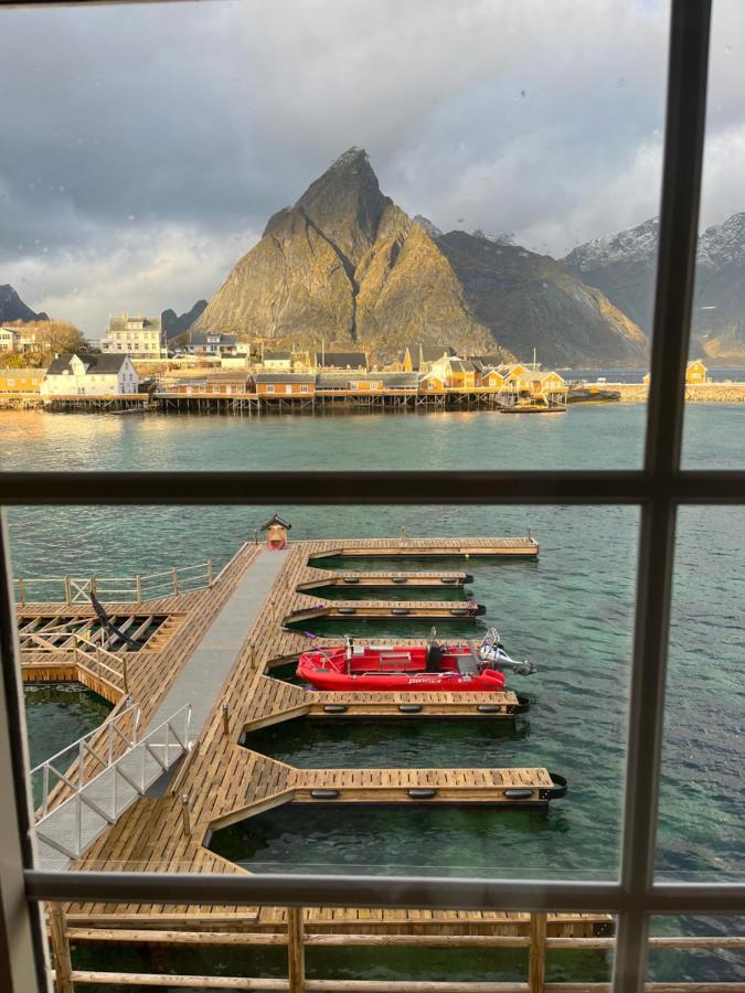 Lofoten Suite Apartments - Rostad Retro Rorbuer Reine Kültér fotó