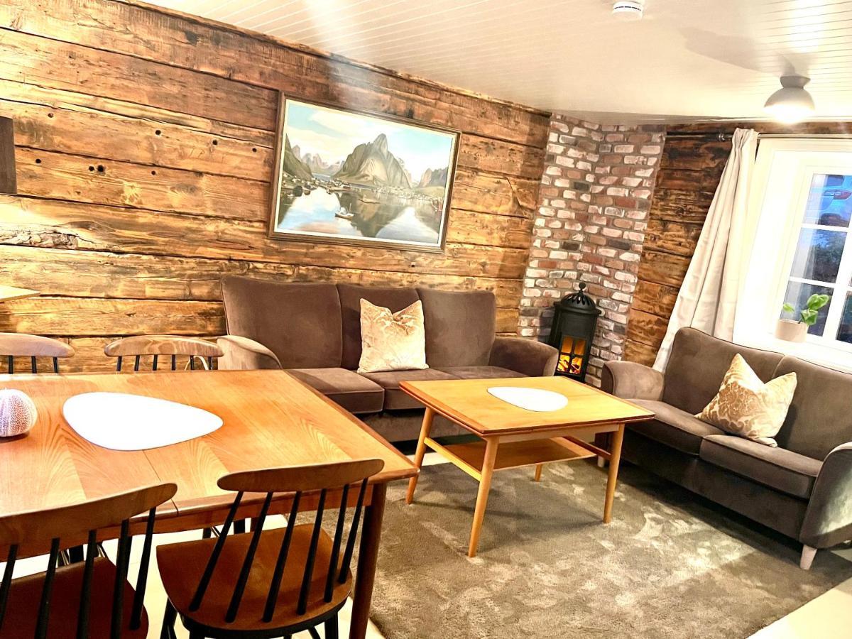Lofoten Suite Apartments - Rostad Retro Rorbuer Reine Kültér fotó