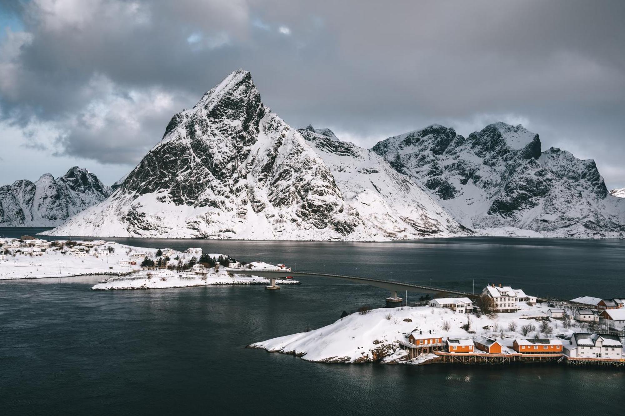 Lofoten Suite Apartments - Rostad Retro Rorbuer Reine Kültér fotó